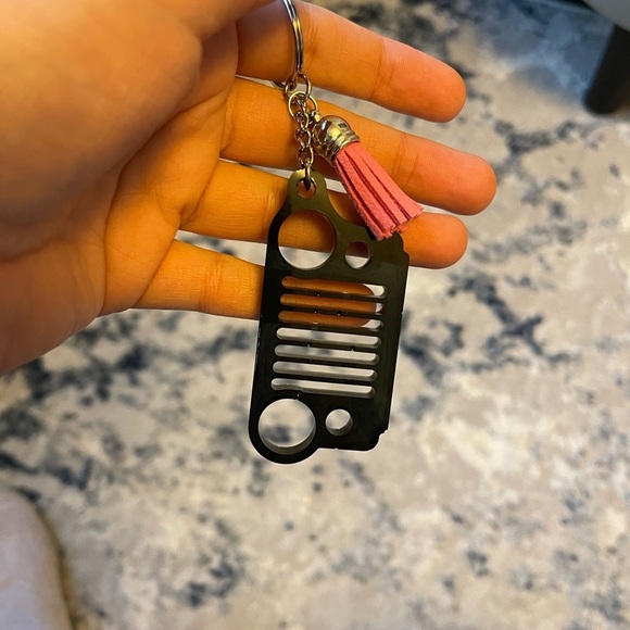 🎉🎉HP🎉🎉 Handmade Jeep Front Grill Keychain - Picture 8 of 8